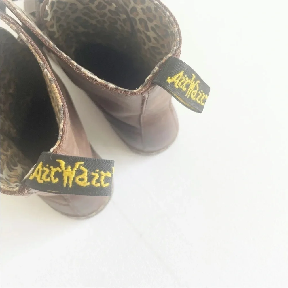 Dr. Martens brand dr